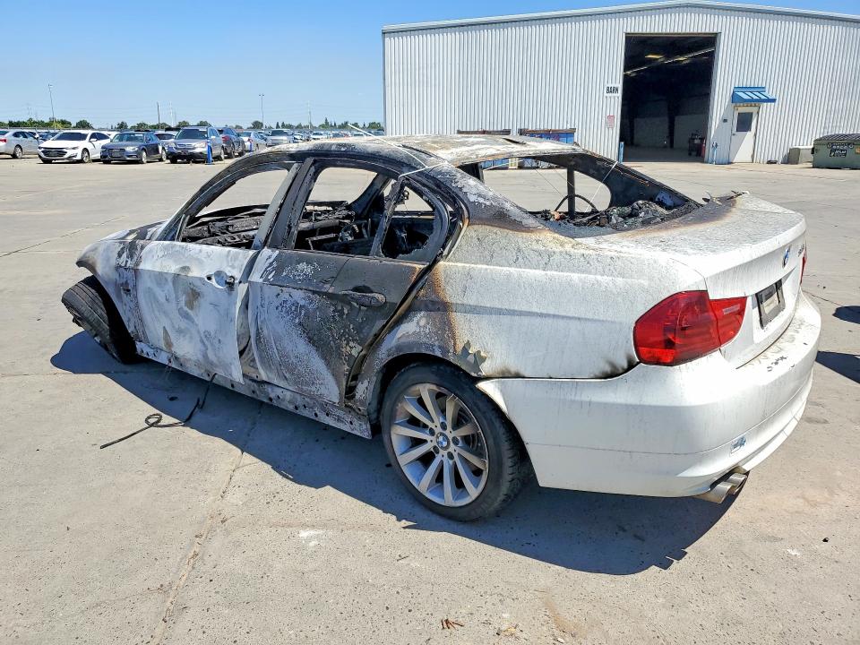 2011 BMW VIN WBAPH5G59BNM79950 COPART salvage auction — BURN, CA - NON-REPAIRABLE VEHICLE CERT, sold $100 on 2026-07-27 (photo 2)