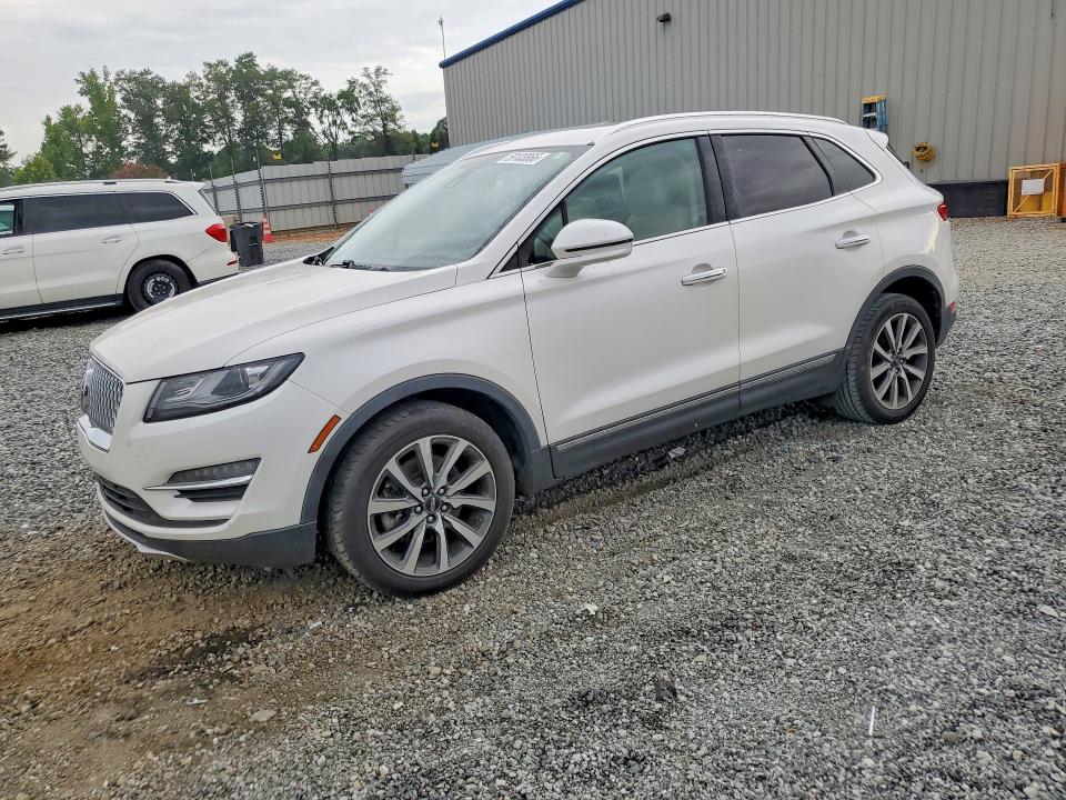 2019 Lincoln Mkc VIN 5LMCJ3C94KUL13319 COPART salvage auction — MINOR DENT/SCRATCHES, Ga - Certificate Of Title (P), sold $4,800 on 2026-07-29 (photo 1)