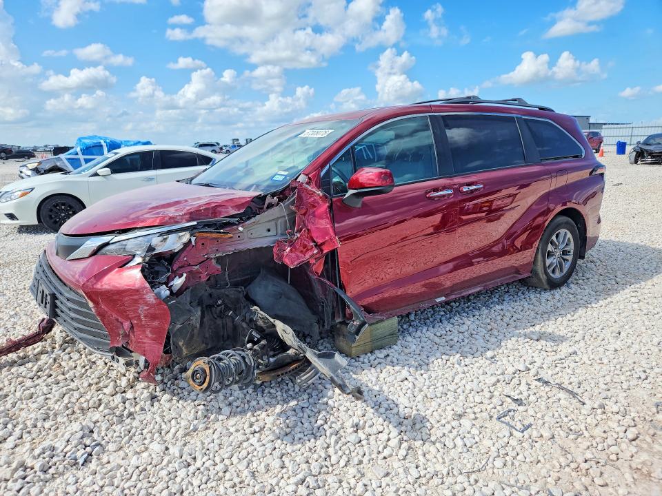 2025 Toyota VIN 5TDYRKEC8SS285442 COPART salvage auction — FRONT END, Tx - Salvage Vehicle Title, sold $13,900 on 2026-07-23 (photo 1)