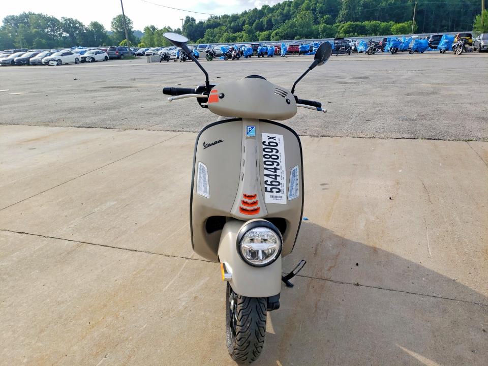 2024 Vespa - VIN ZAPMD39M9R5400053 COPART salvage auction — VANDALISM, Ky - Cert Of Title-Salvage, sold $3,000 on 2026-07-20 (photo 2)