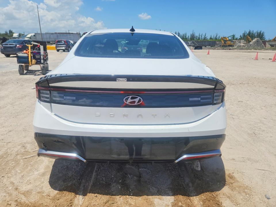 2025 Hyundai Sonata VIN KMHL64JA4SA499095 COPART salvage auction — SIDE, TX - NONREPAIRABLE TITLE, sold $8,100 on 2026-07-27 (photo 6)