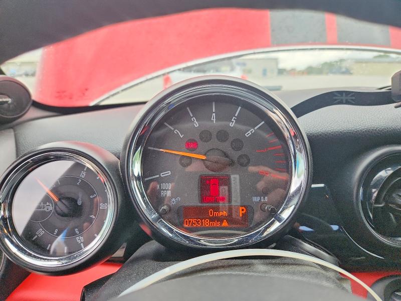 2015 Mini Roadster VIN WMWSY1C53FT626015 COPART salvage auction — ALL OVER, Tn - Salvage Certificate, sold $1,000 on 2026-07-28 (photo 9)