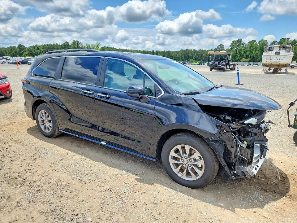 2026 Toyota VIN 5TDYRKEC0TS307953 COPART salvage auction — FRONT END, Ny - Dealer Only Clean Title, sold $31,500 on 2026-07-06 (photo 4)