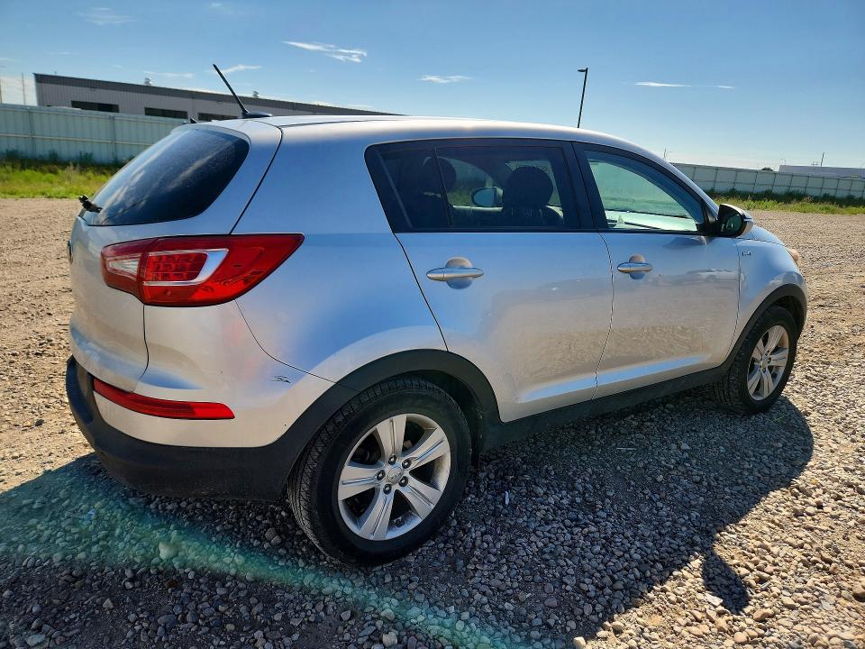 2013 Kia Sportage VIN KNDPBCA24D7350996 COPART salvage auction — SIDE, Mn - Cert Of Title-Prior Salvage, sold $1,650 on 2026-07-13 (photo 3)