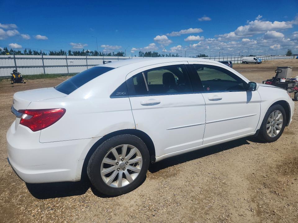 2011 Chrysler 200 VIN 1C3BC1FB0BN550176 COPART salvage auction — FRONT END, AB - BOS - SALVAGE, sold $1,150 on 2026-07-16 (photo 3)