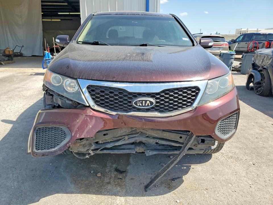 2011 Kia Sorento VIN 5XYKT4A28BG137966 COPART salvage auction — FRONT END, Tx - Salvage Vehicle Title, sold $1,050 on 2026-07-22 (photo 5)