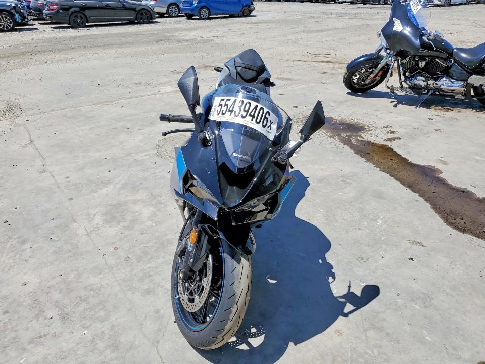 2025 Kawasaki VIN JKBZXJJ13SA025767 COPART salvage auction — SIDE, Va - Cert Of Title - Salvage, sold $5,700 on 2026-07-30 (photo 2)