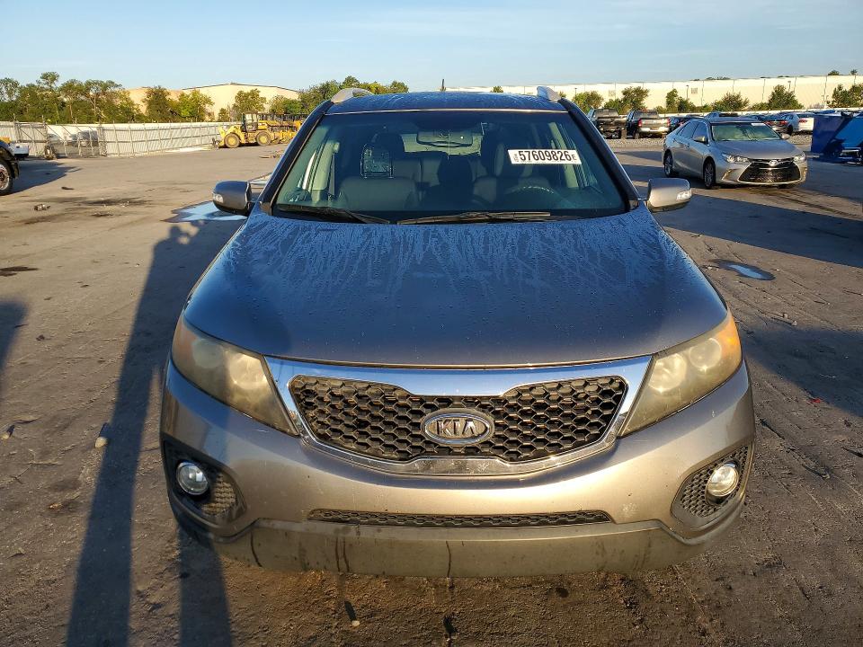 2011 Kia Sorento VIN 5XYKT4A10BG114981 COPART salvage auction — REAR END, Fl - Cert Of Title Slvg Rebuildable, sold $1,400 on 2026-07-02 (photo 5)
