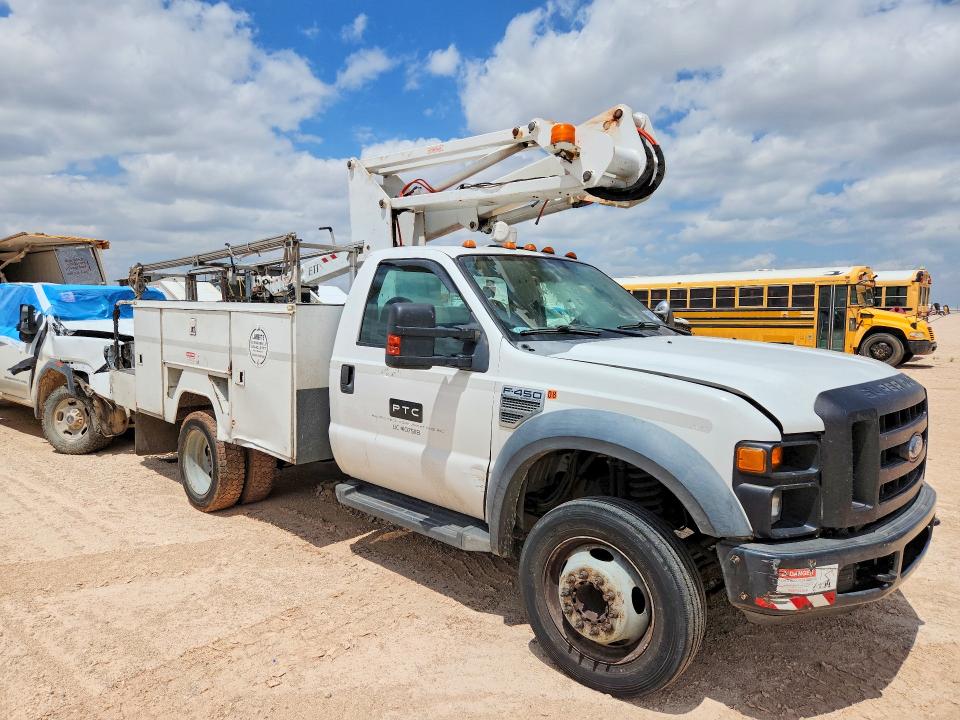 2008 Ford F-450 super duty VIN 1FDXF46Y78EA55394 COPART salvage auction — MECHANICAL, MT - CERTIFICATE OF TITLE, sold $400 on 2026-07-09 (photo 4)