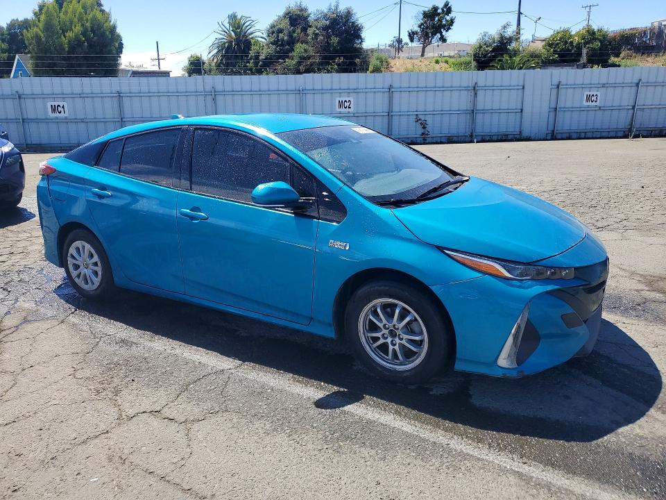 2017 Toyota Prius prime VIN JTDKARFP8H3018853 COPART salvage auction — REAR END, TN - CERTIFICATE OF TITLE, sold $2,700 on 2026-07-21 (photo 4)