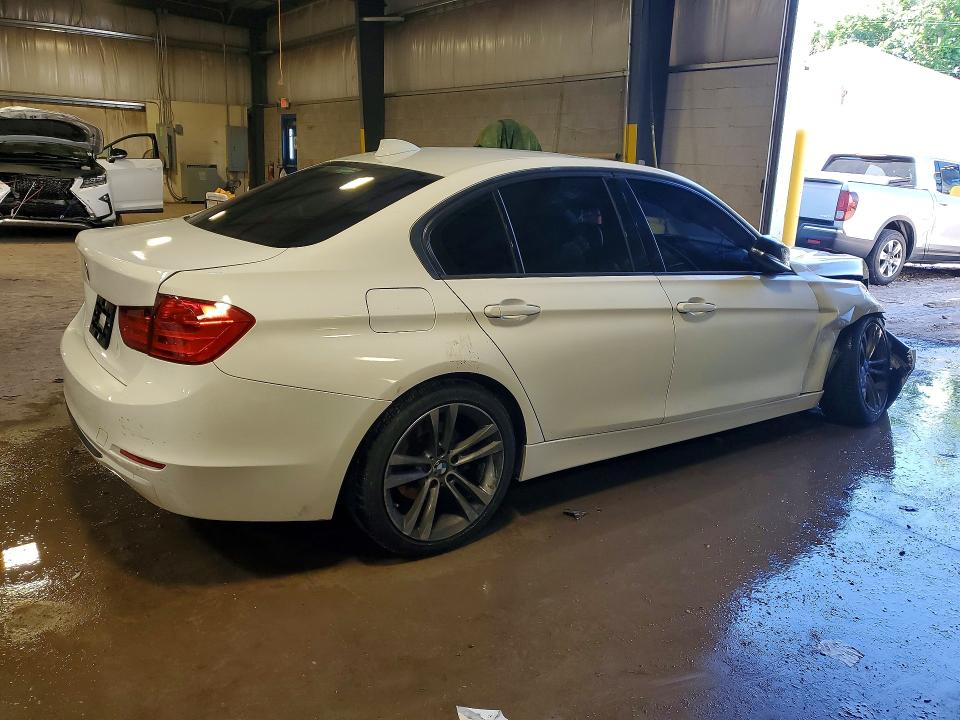 2013 BMW 3er VIN WBA3C1G54DNR45356 COPART salvage auction — FRONT END, Pa - Certificate Of Salvage, sold $15 on 2026-08-05 (photo 3)