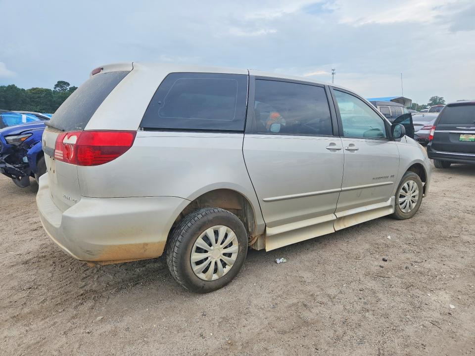 2004 Toyota Sienna VIN 5TDZA23C54S013982 COPART salvage auction — FRONT END, FL - CERT OF TITLE SLVG REBUILDABLE (P), sold $1,200 on 2026-07-09 (photo 3)