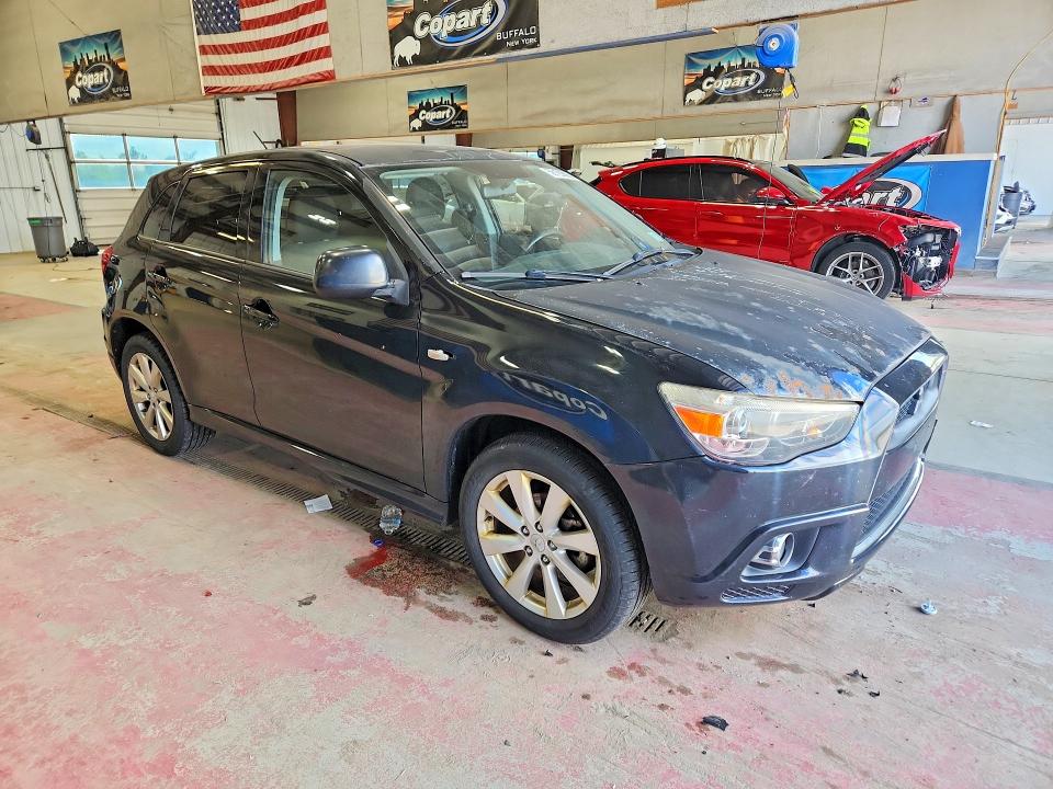 2012 Mitsubishi VIN JA4AR4AU3CZ002175 COPART salvage auction — NORMAL WEAR, Ny - Certificate Of Title, sold $500 on 2026-07-06 (photo 4)