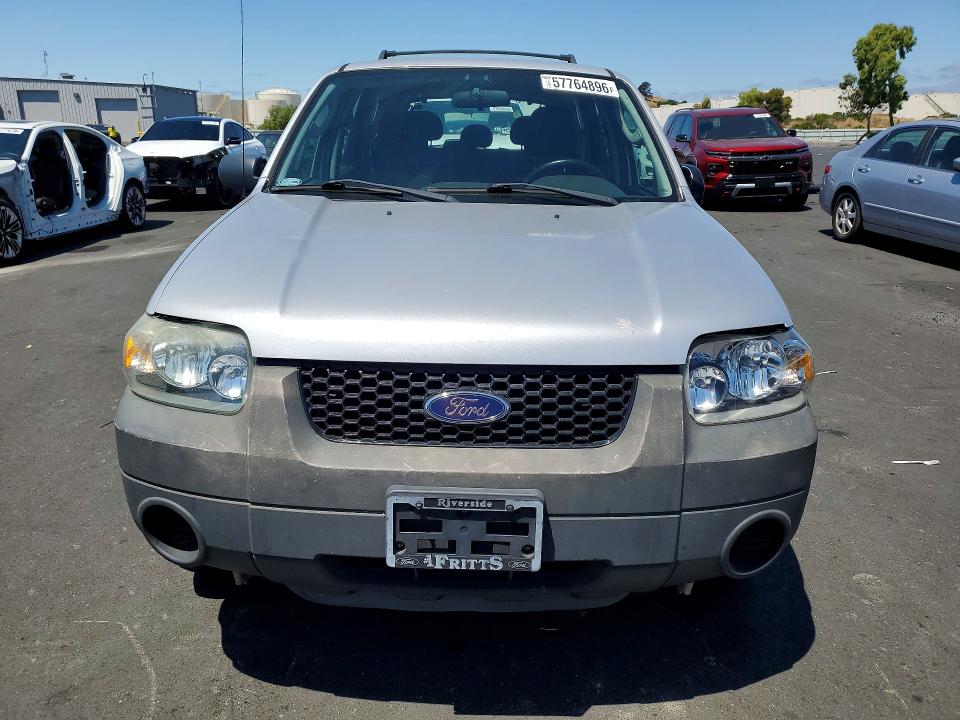 2005 Ford Escape VIN 1FMYU02Z15KB29794 COPART salvage auction — REAR END, Ca - Salvage Certificate, sold $575 on 2026-07-08 (photo 5)
