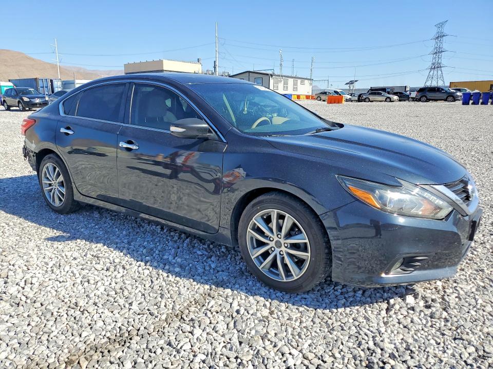 2017 Nissan Altima VIN 1N4AL3AP1HC116378 COPART salvage auction — REAR END, Nv - Salvage Title, sold $300 on 2026-07-27 (photo 4)