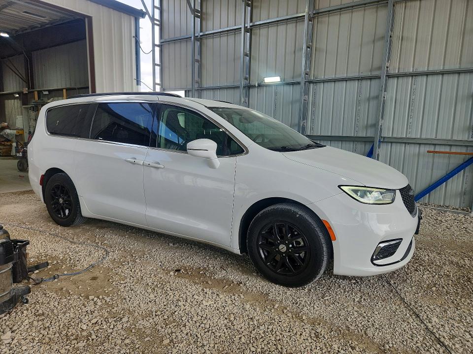 2022 Chrysler VIN 2C4RC1BG8NR178282 COPART salvage auction — HAIL, Mo - Salvage Certificate Of Title, sold $6,700 on 2026-07-28 (photo 4)