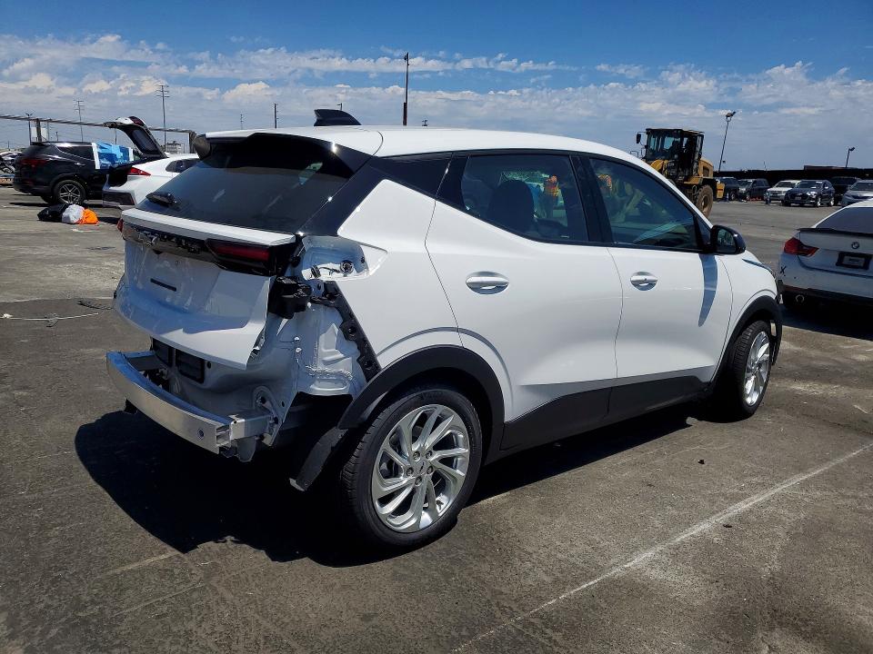 2027 Chevrolet Bolt euv VIN 1G1FY6EV4VF103185 COPART salvage auction — FRONT END, CA - SALVAGE CERTIFICATE, sold $8,400 on 2026-07-17 (photo 3)