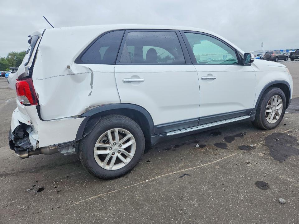 2015 Kia Sorento VIN 5XYKT3A67FG618651 COPART salvage auction — REAR END, Fl - Cert Of Title Slvg Rebuildable, sold $1,250 on 2026-07-08 (photo 3)