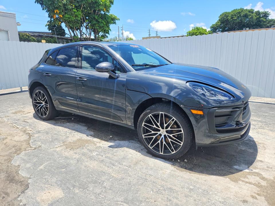 2026 Porsche VIN WP1AA2A52TLB09455 COPART salvage auction — FRONT END, Fl - Cert Of Title Slvg Rebuildable, sold $14,900 on 2026-09-08 (photo 4)