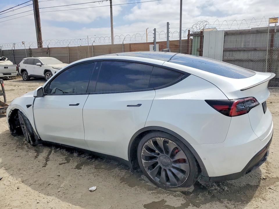 2022 Tesla Model y VIN 7SAYGDEE1NF355362 COPART salvage auction — FRONT END, Ca - Salvage Certificate, sold $9,500 on 2026-07-27 (photo 2)