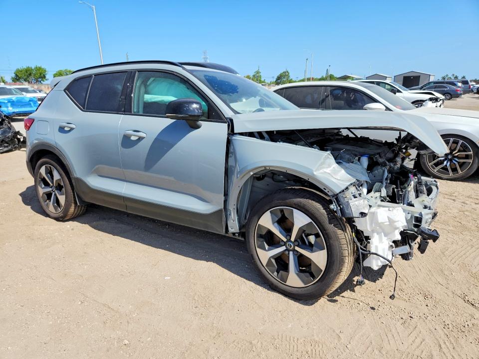 2026 Volvo Xc40 VIN YV4L12UC5T2734701 COPART salvage auction — FRONT END, Fl - Certificate Of Destruction, sold $2,050 on 2026-07-08 (photo 4)