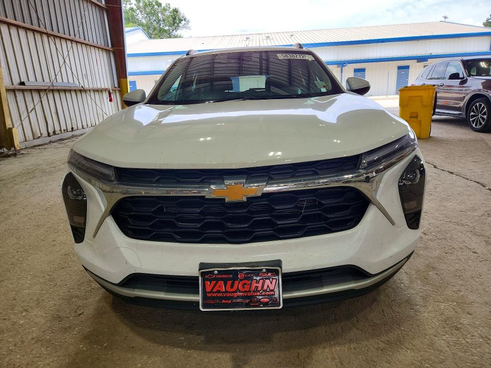 2026 Chevrolet Trax VIN KL77LHEP4TC065783 COPART salvage auction — WATER/FLOOD, La - Cert Of Title-Salvage Flood, sold $8,000 on 2026-07-31 (photo 5)