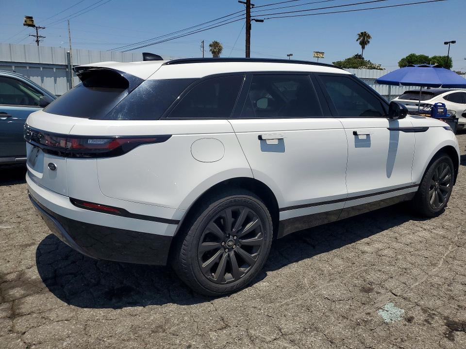 2019 Land rover VIN SALYL2EX6KA793662 COPART salvage auction — MINOR DENT/SCRATCHES, Ca - Dis/Dlr/Exp Only Clean Title, sold $13,200 on 2026-07-29 (photo 3)