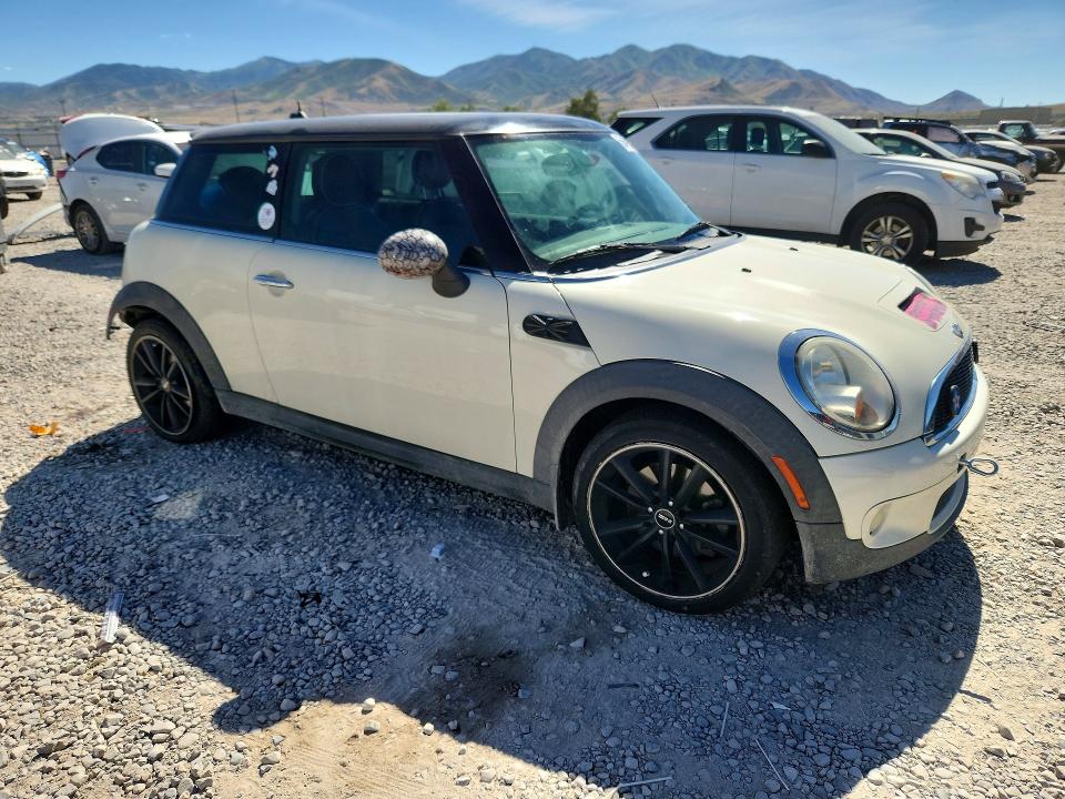 2007 Mini Cooper VIN WMWMF73537TT84037 COPART salvage auction — REAR END, Ut - Salvage Certificate, sold $350 on 2026-07-31 (photo 4)