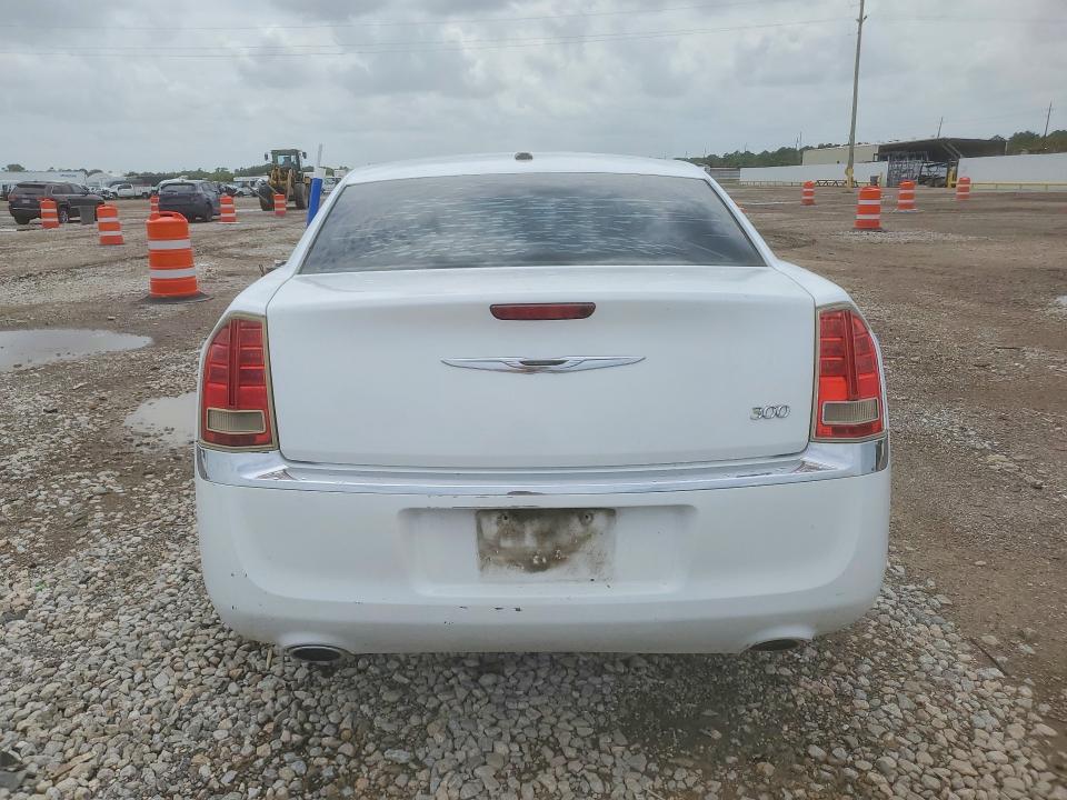 2014 Chrysler VIN 2C3CCAAG8EH190062 COPART salvage auction — SIDE, Tx - Salvage Vehicle Title, sold $2,600 on 2026-07-02 (photo 6)