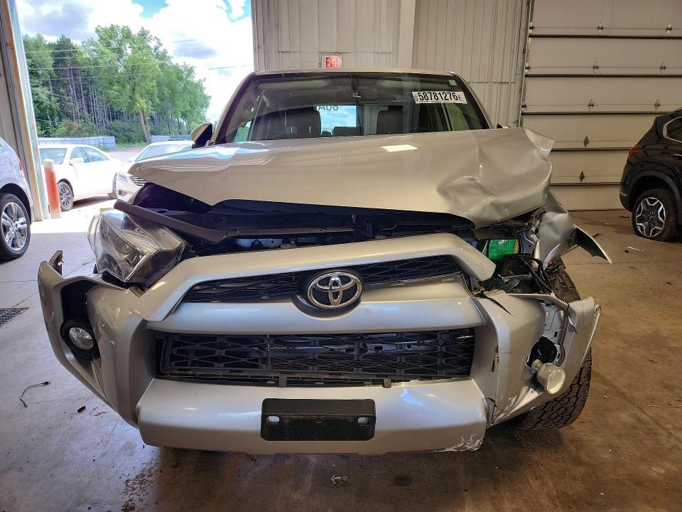 2017 Toyota 4runner VIN JTEBU5JR1H5455201 COPART salvage auction — FRONT END, MN - CERT OF TITLE-PRIOR SALVAGE, sold $325 on 2026-07-21 (photo 5)