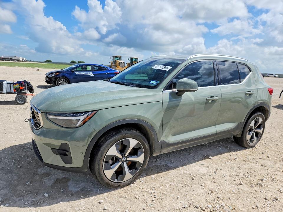 2025 Volvo VIN YV4L12UE4S2461637 COPART salvage auction — WATER/FLOOD, Tx - Salvage Title-Flood Damage, sold $10,700 on 2026-07-23 (photo 1)