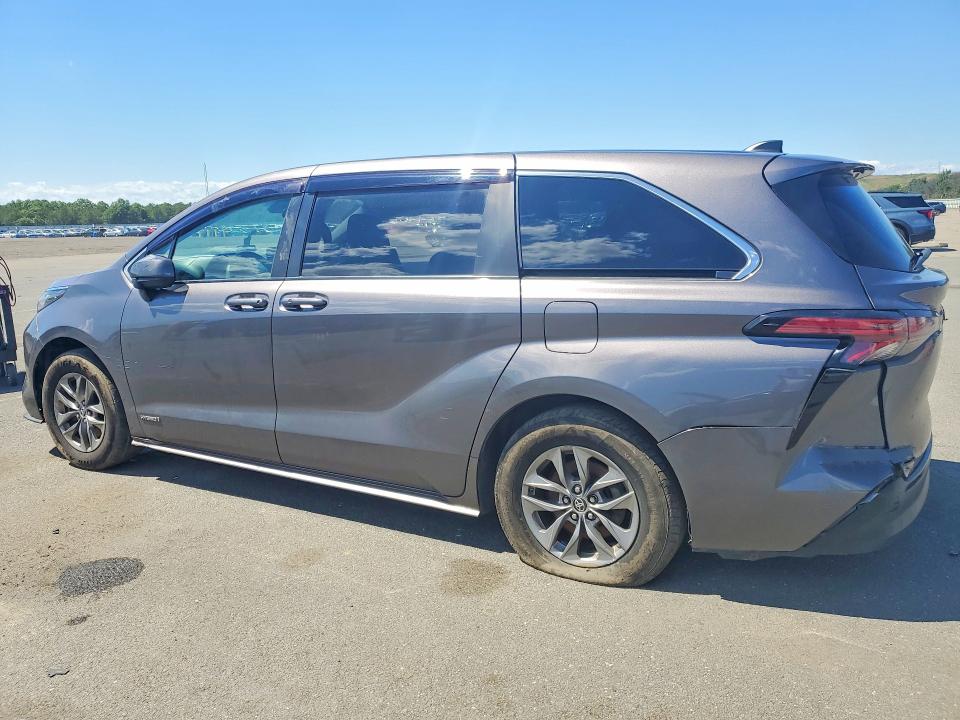 2021 Toyota VIN 5TDKRKEC2MS015129 COPART salvage auction — REAR END, Salvage Title, sold $8,100 on 2026-07-20 (photo 2)