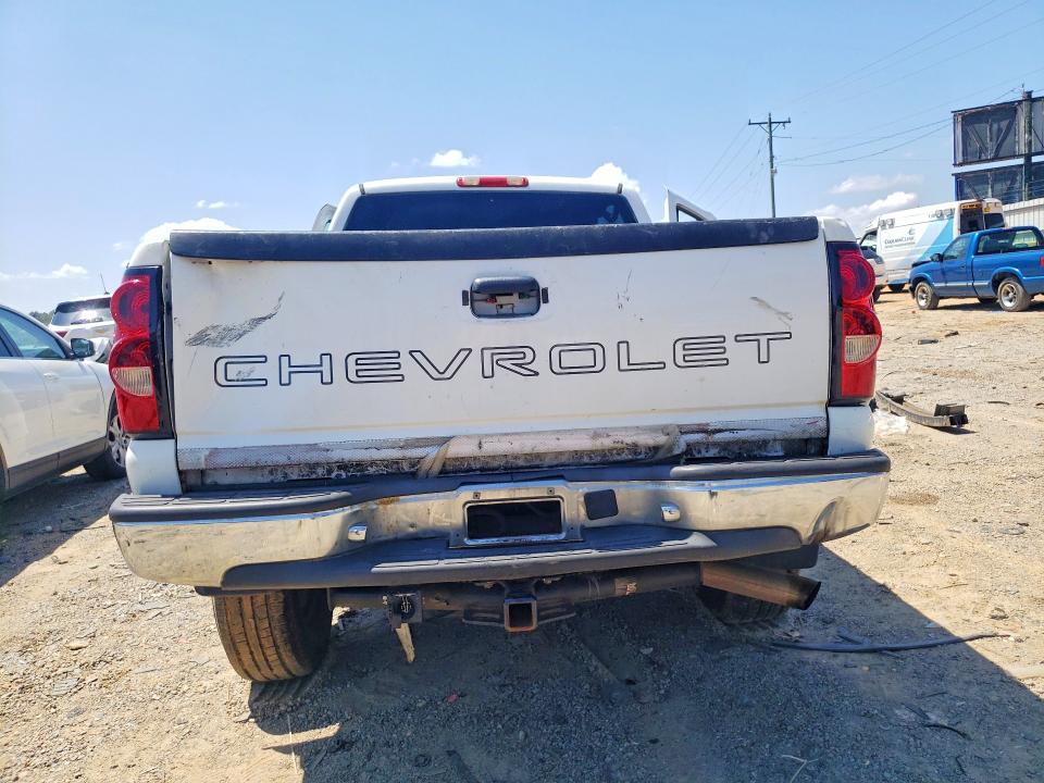 2005 Chevrolet Silverado 2500 VIN 1GCHK29U45E152176 COPART salvage auction — FRONT END, Va - Cert Of Title - Salvage, sold $2,200 on 2026-07-06 (photo 6)