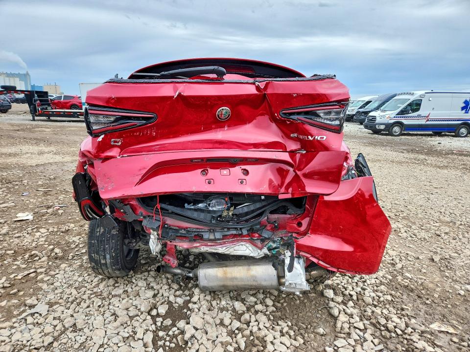 2022 Alfa romeo Stelvio VIN ZASPAKBN7N7D32975 COPART salvage auction — REAR END, Il - Salvage Certificate, sold $2,350 on 2026-08-24 (photo 6)