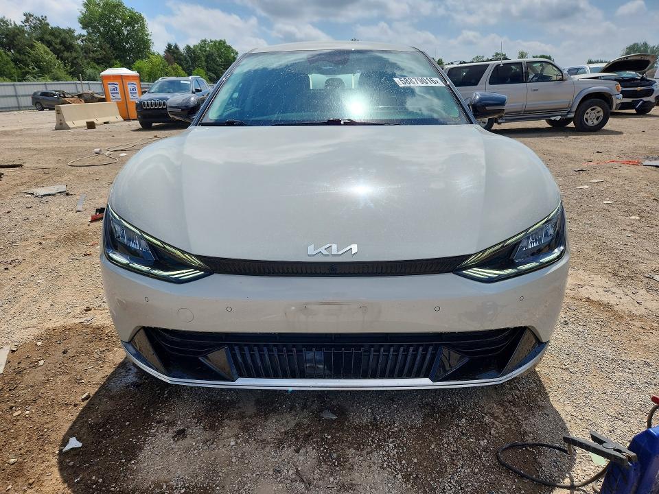 2022 Kia Ev6 VIN KNDC3DLC0N5055074 COPART salvage auction — REAR END, Il - Salvage Certificate, sold $7,500 on 2026-07-28 (photo 5)