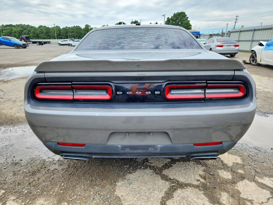 2018 Dodge Challenger VIN 2C3CDZBT6JH130752 COPART salvage auction — NORMAL WEAR, Tx - Certificate Of Title (P), sold $9,100 on 2026-07-02 (photo 6)