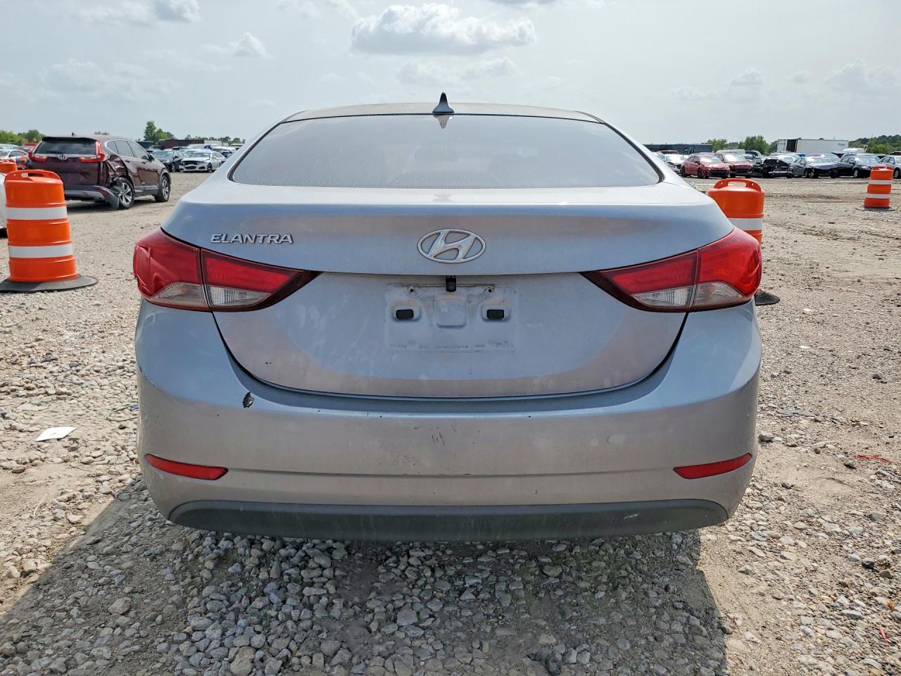 2015 Hyundai Elantra VIN 5NPDH4AE0FH624095 COPART salvage auction — Front End, TX - CERTIFICATE OF TITLE, sold $925 on 2026-07-09 (photo 6)