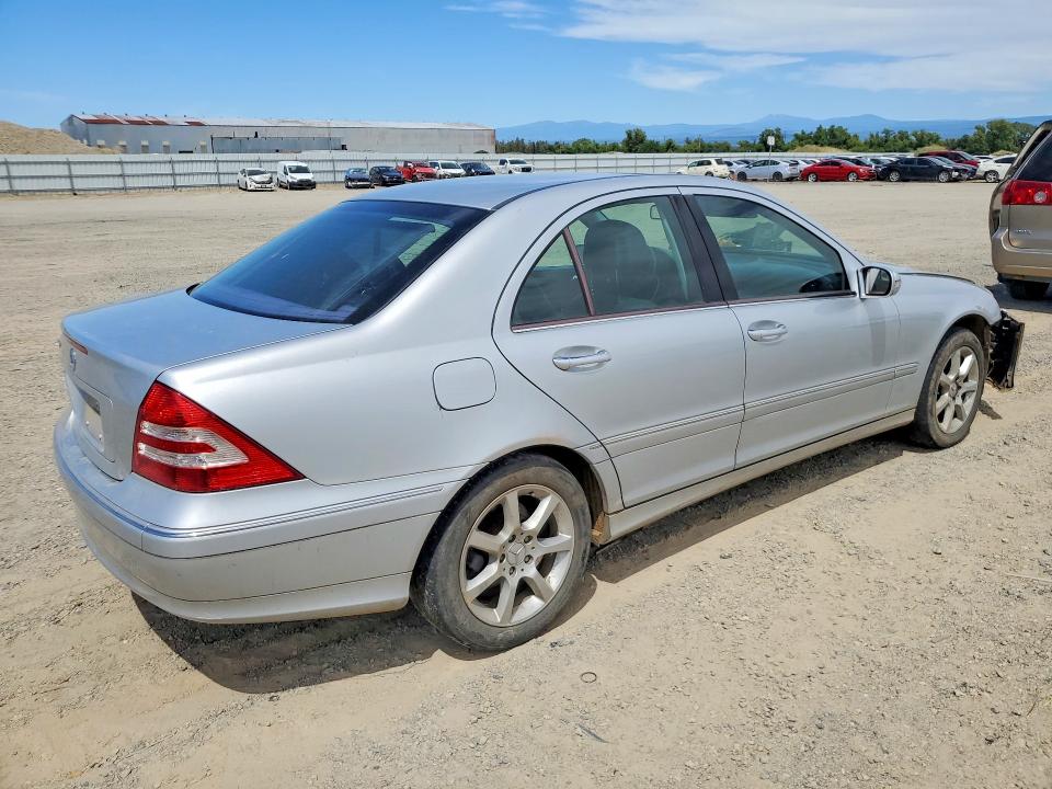 2007 Mercedes-benz C-klasse VIN WDBRF54HX7F856172 COPART salvage auction — FRONT END, Ca - Salvage Certificate, sold $60 on 2026-07-17 (photo 3)