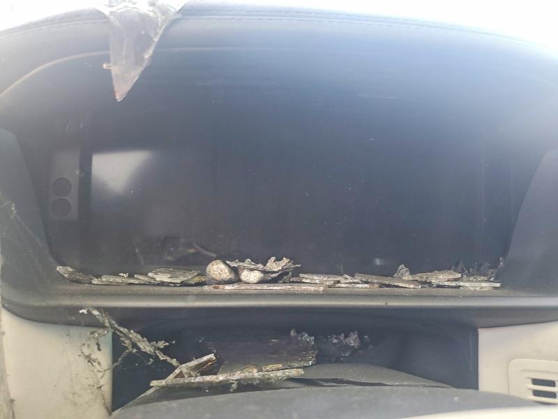 2018 Land rover Discovery VIN SALRT2RV3JA058164 COPART salvage auction — BURN, Co - Public - Salvage Title, sold $275 on 2026-07-28 (photo 9)