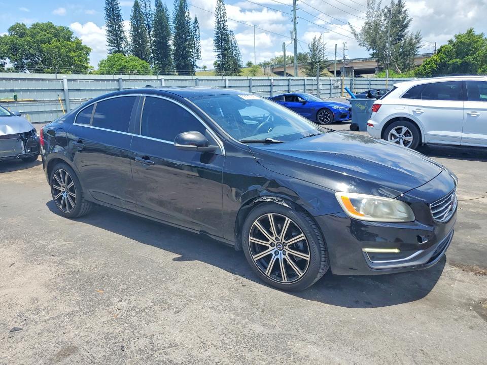 2016 Volvo S60 VIN LYV402FK0GB109805 COPART salvage auction — MINOR DENT/SCRATCHES, Salvage Title, sold $3,900 on 2026-07-21 (photo 4)