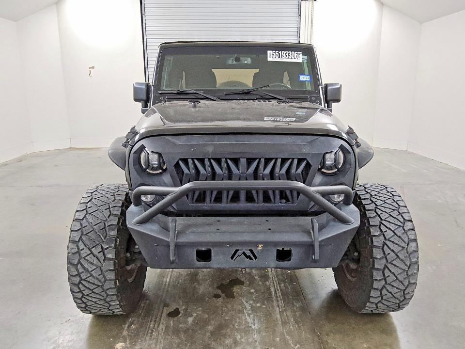 2016 Jeep Wrangler unlimited VIN 1C4BJWDG8GL228594 COPART salvage auction — MINOR DENT/SCRATCHES, Tx - Certificate Of Title, sold $3,550 on 2026-07-02 (photo 5)