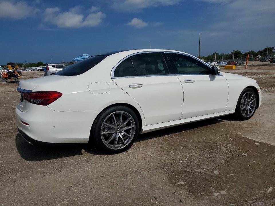 2021 Mercedes-benz VIN W1KZF8DB1MA940197 COPART salvage auction — SIDE, Fl - Cert Of Title Slvg Rebuildable, sold $21,000 on 2026-07-09 (photo 3)