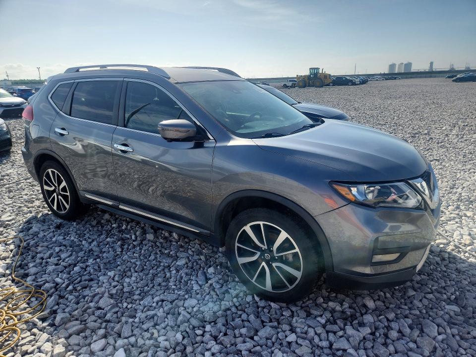 2020 Nissan Rogue VIN 5N1AT2MT3LC795944 COPART salvage auction — WATER/FLOOD, La - Certificate Of Destruction, sold $4,750 on 2026-07-22 (photo 4)