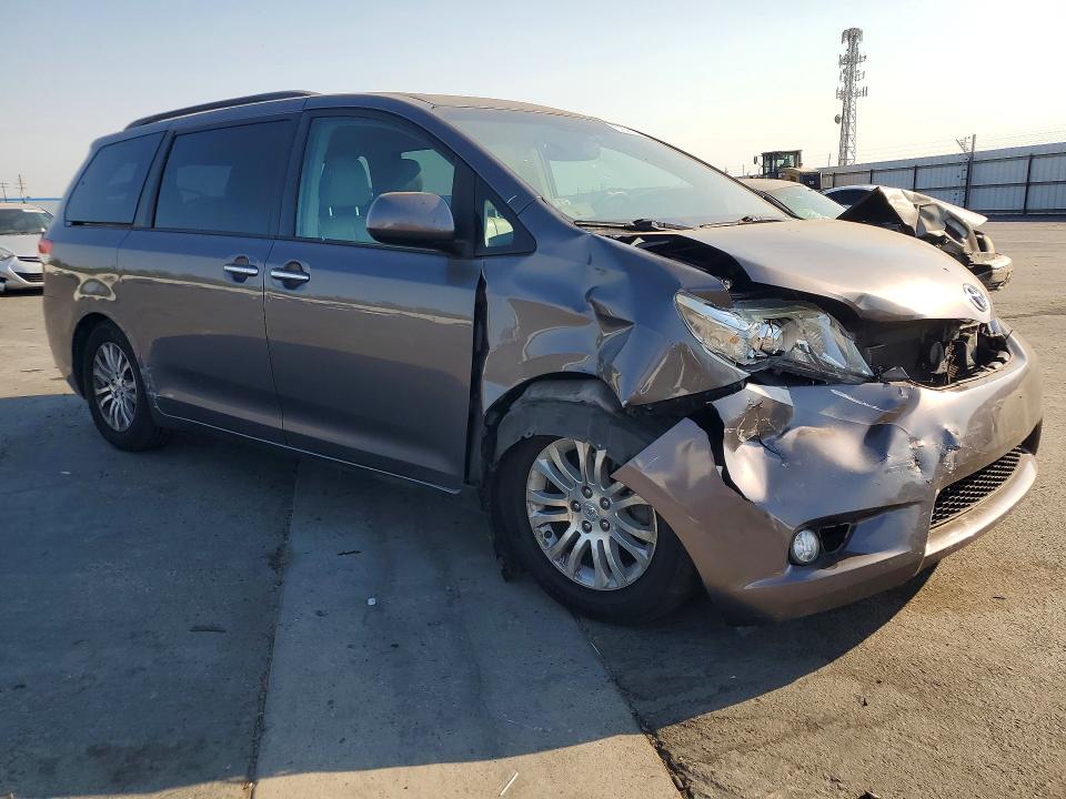 2011 Toyota Sienna VIN 5TDYK3DC8BS059011 COPART salvage auction — FRONT END, CA - SALVAGE CERTIFICATE, sold $2,050 on 2026-07-13 (photo 4)