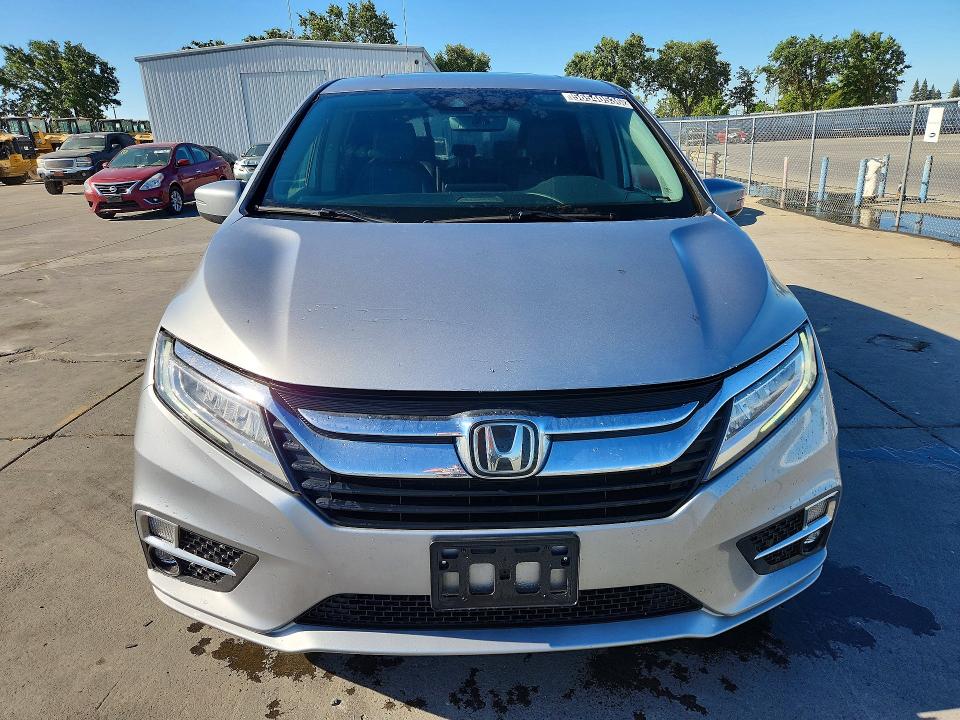 2019 Honda Odyssey VIN 5FNRL6H86KB098449 COPART salvage auction — MINOR DENT/SCRATCHES, CA - CERTIFICATE OF TITLE, sold $6,200 on 2026-07-09 (photo 5)
