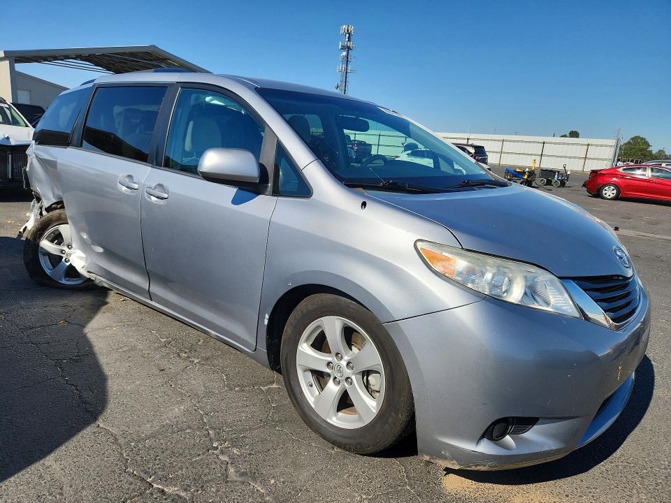 2014 Toyota Sienna VIN 5TDKK3DC3ES495971 COPART salvage auction — REAR END, Ca - Salvage Certificate, sold $2,100 on 2026-07-13 (photo 4)
