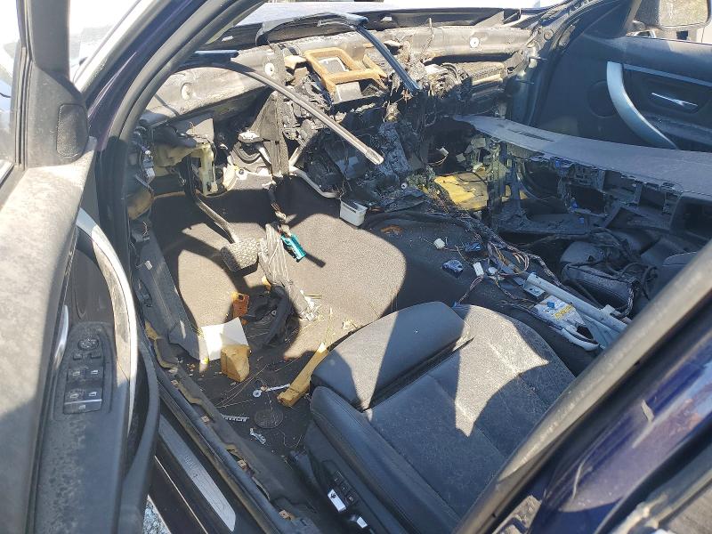 2017 BMW 3 series VIN WBA8B9G53HNU49915 COPART salvage auction — INTERIOR BURN, Ga - Cert Of Title-Salvage, sold $675 on 2026-07-13 (photo 8)