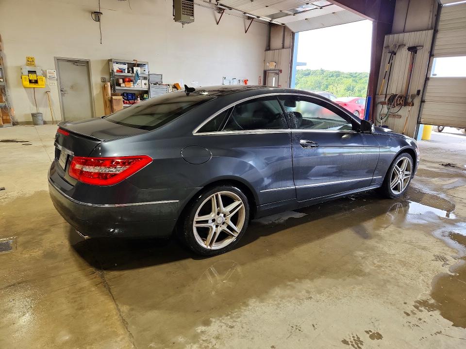 2013 Mercedes-benz E-class VIN WDDKJ5KB7DF219810 COPART salvage auction — NORMAL WEAR, WV - CERTIFICATE OF TITLE, sold $3,800 on 2026-08-11 (photo 3)