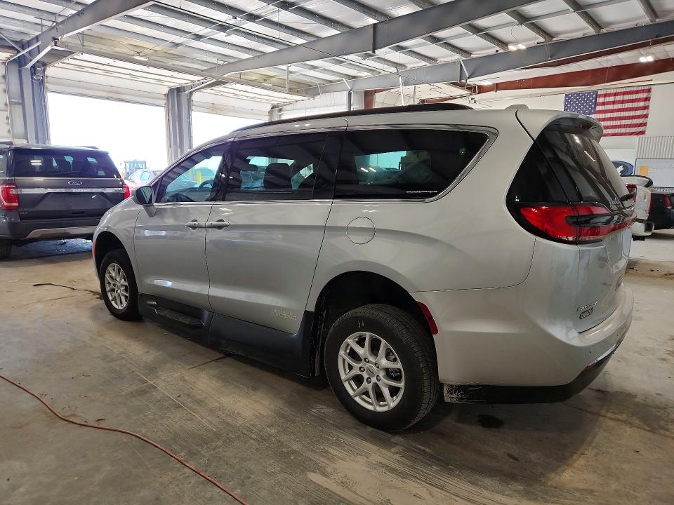 2022 Chrysler Pacifica VIN 2C4RC1BG2NR173157 COPART salvage auction — SIDE, Ne - Cert Of Title-Salvage, sold $10,200 on 2026-07-21 (photo 2)