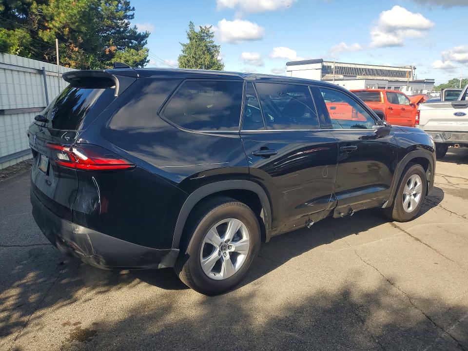 2025 Toyota Highlander VIN 5TDAAAB54SS093878 COPART salvage auction — SIDE, Oh - Cert Of Title-Salvage, sold $11,900 on 2026-07-15 (photo 3)
